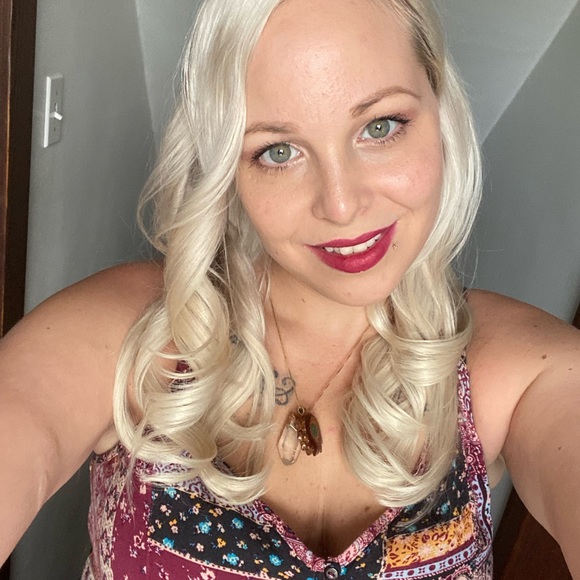 Meet your Posher, Missy - Picture 5 of 17